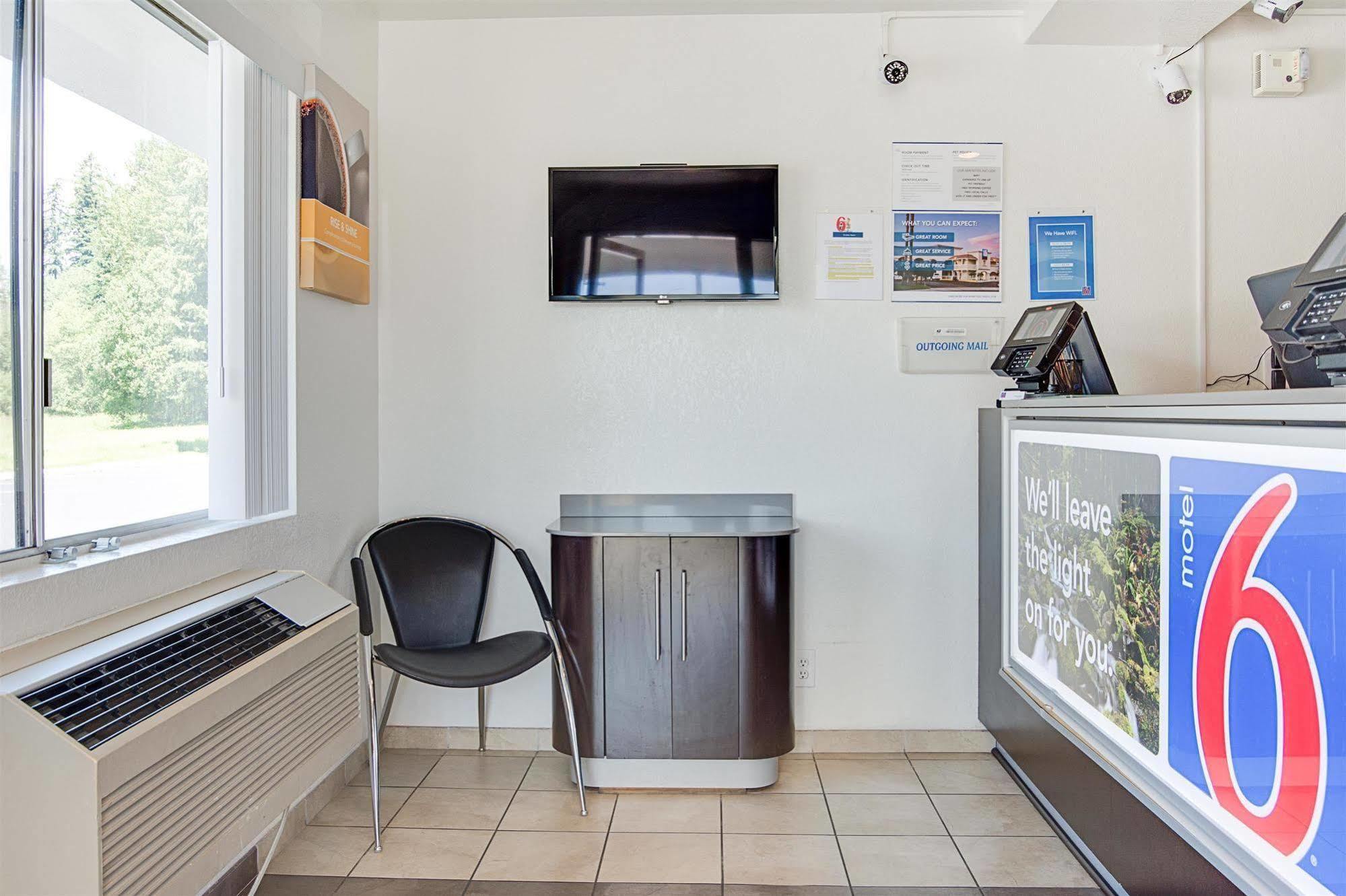 Motel 6-Kelso, Wa - Mt. St. Helens Exterior photo